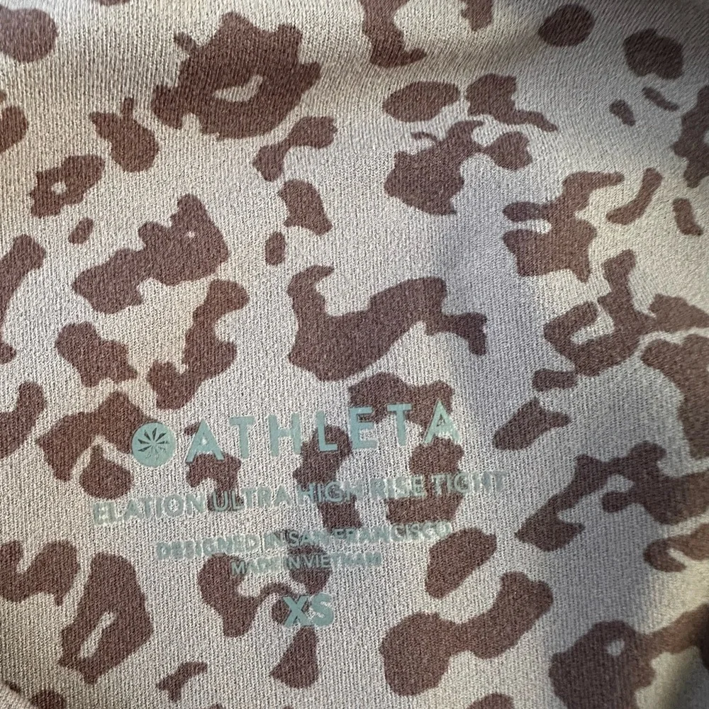 Athleta Elation Ultra High Rise Leggings Size XS Leopard Print - Picture 5 of 9